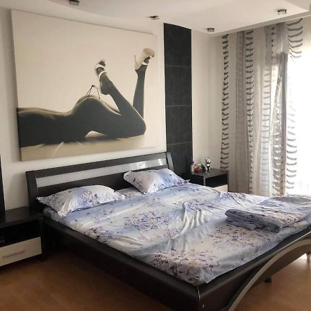 Apartament Apartman Râmnicu Vâlcea Kültér fotó